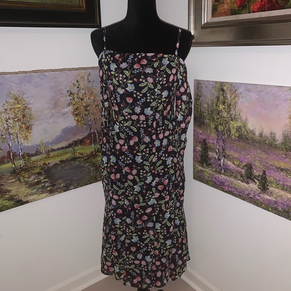 NANETTE dress size 4 - Picture 2 of 5